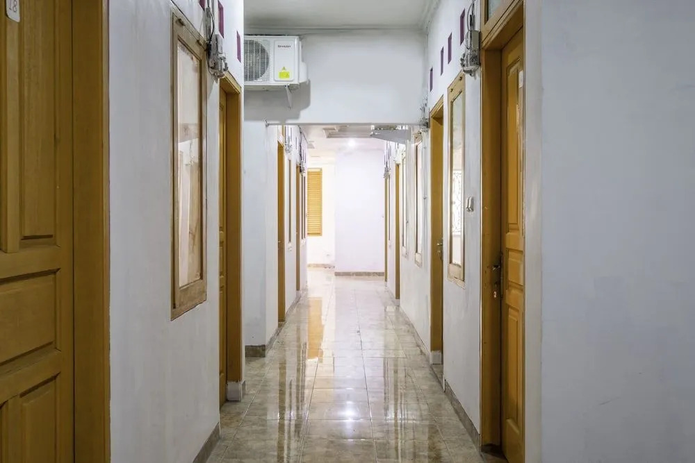 OYO Life 2412 Mandala Residence