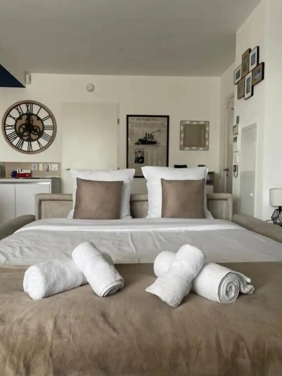 Q&R Renting - Suites Design Luxueuses