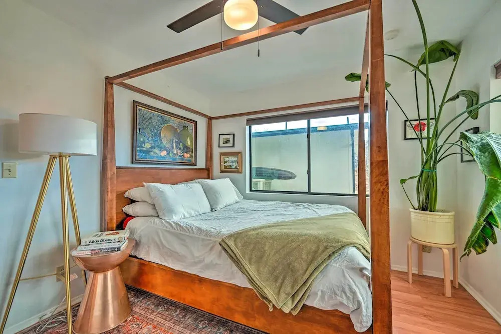 Pet-Friendly Gem w/ Treehouse: 20 Mi to Sedona