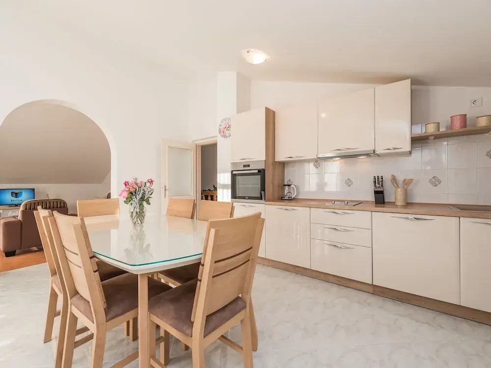 Apartment in Vrsi Near the Sea