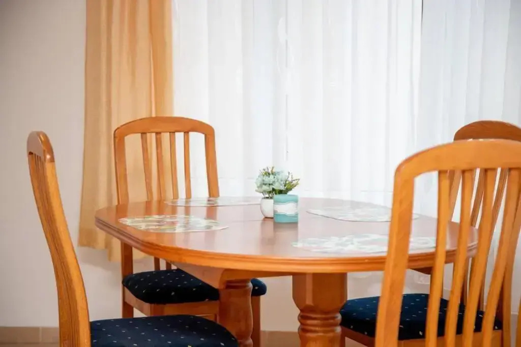 Convenient 1-Bedroom Flat next to Harmanite Beach