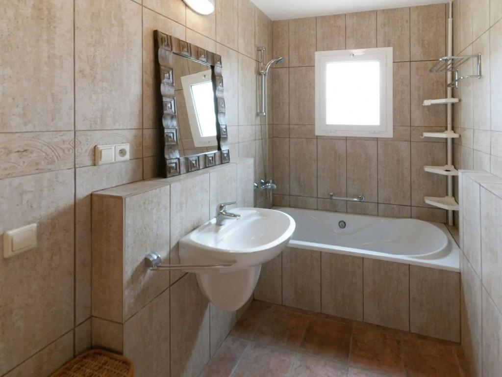 Fantastic holiday home for 14 persons in Sant Pere Pescador with private pool