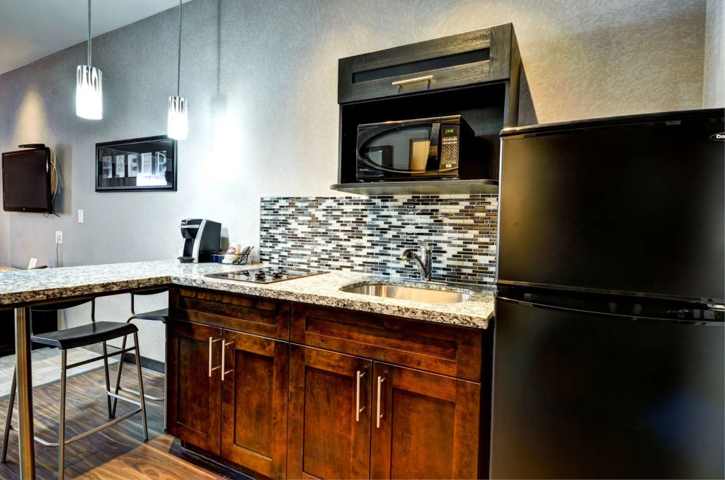 Home Inn & Suites - Swift Current