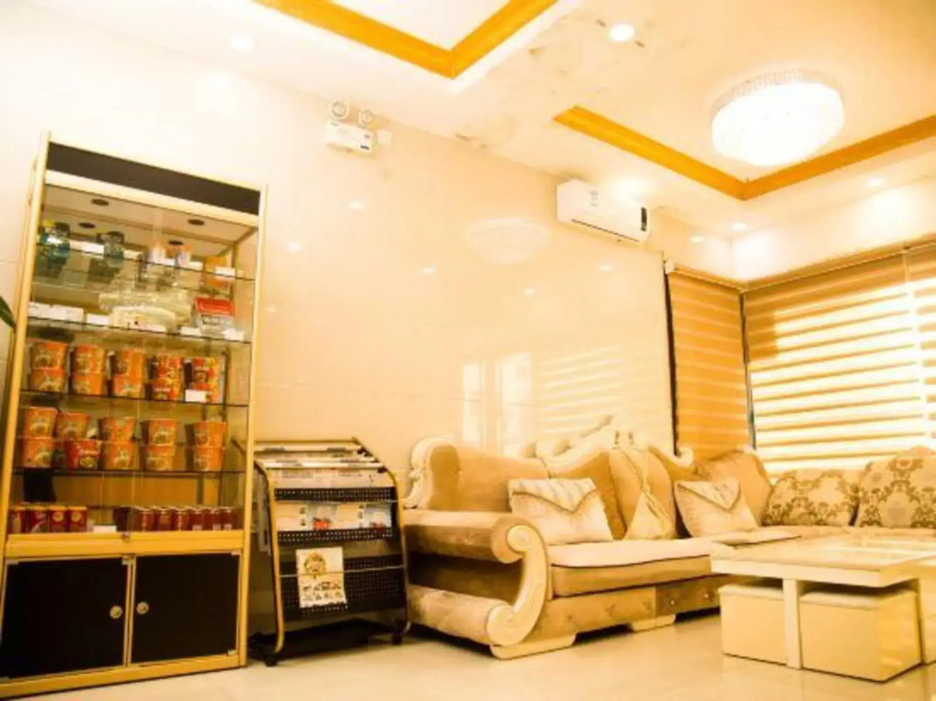 Haojia Express Hotel (Zhuhai Gongbei Fuhuali)
