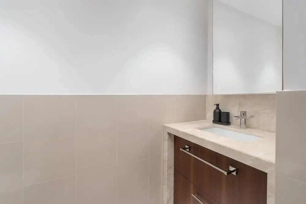 Gorgeous 1 Bedroom in Boulevard Point With City Views