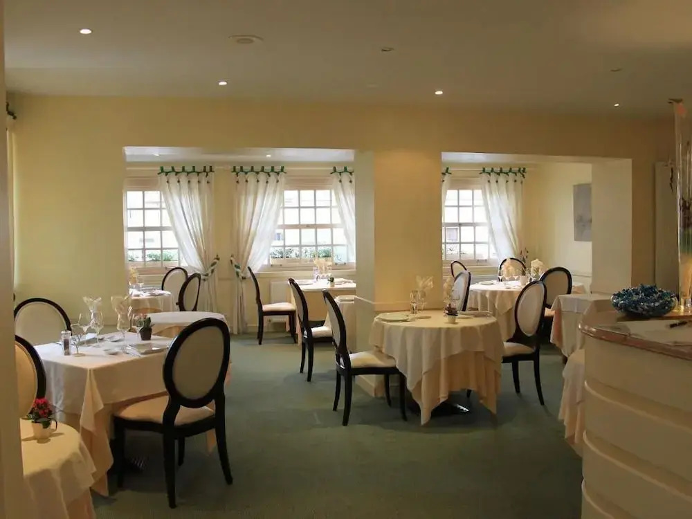 Logis Hôtel Restaurant Le Clos du Vigneron