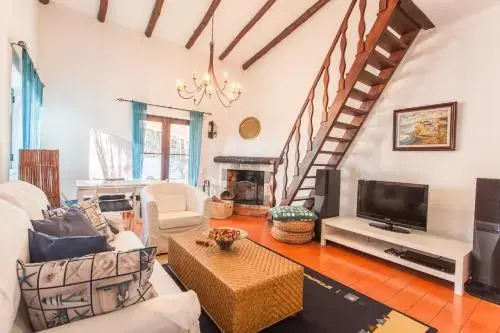 Ocean, Pines and Mountain - Renovated February 2025 - AC