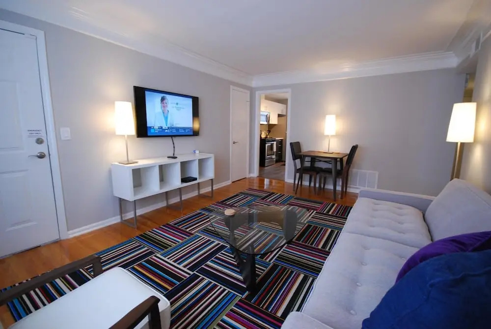 B2bk Professional Condo w Wi-fi Perfect for Business Travelers