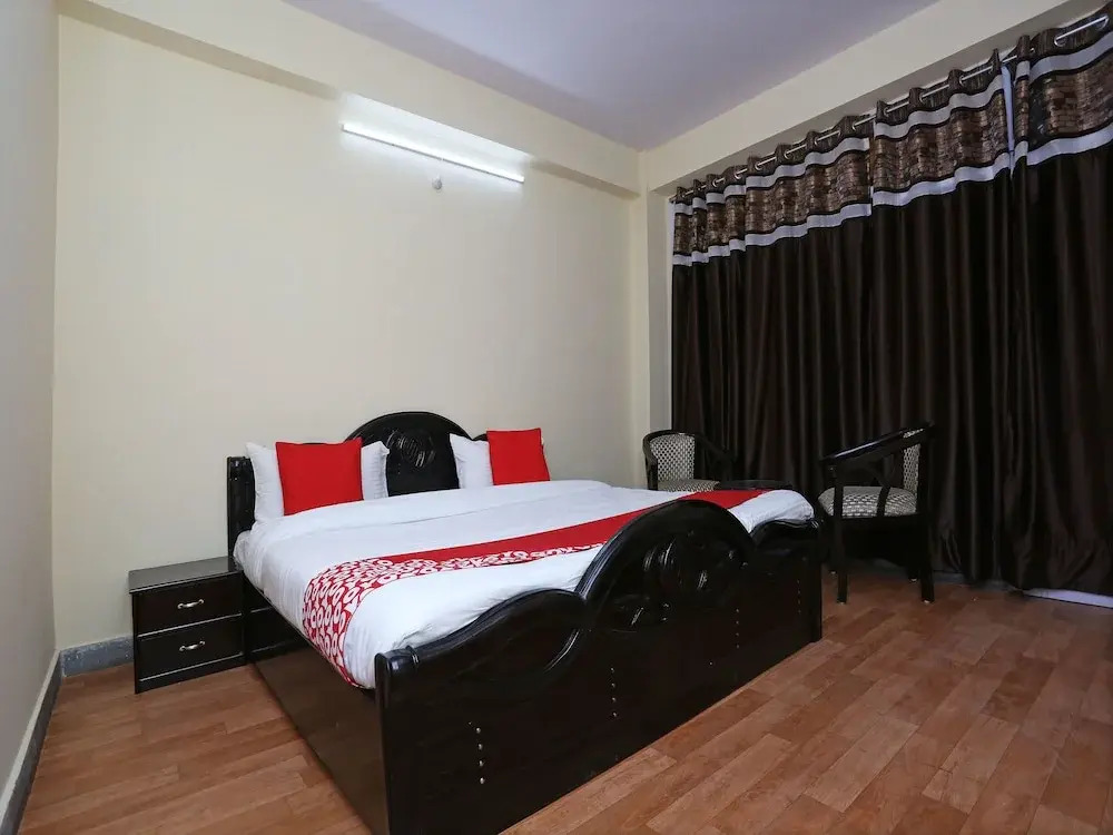 OYO 13762 Home Peaceful 2BHK Kasumpti