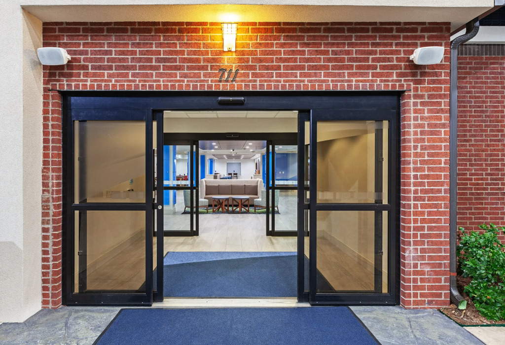 Holiday Inn Express & Suites Longview South I-20 by IHG