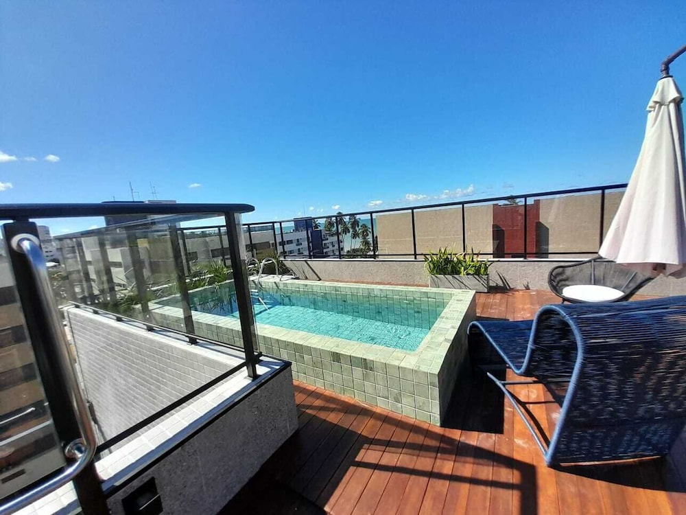 Cabo Branco | Studio + Rooftop Pool
