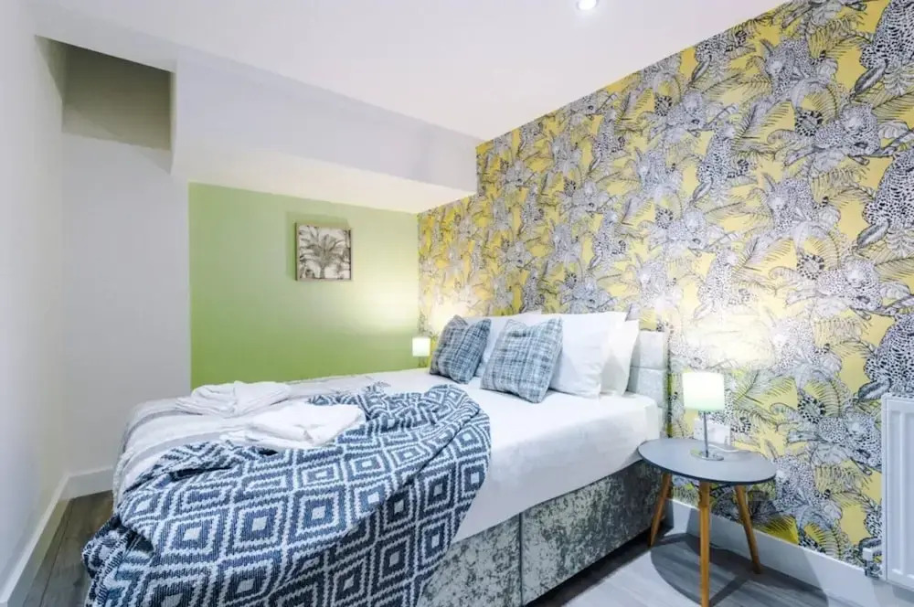 Old Trafford Two-bedroom Stay by Belvilla