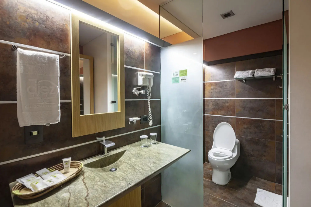 Diez Hotel Categoría Colombia