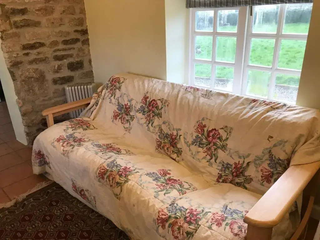 Beautiful Somerset Cottage with garden views.
