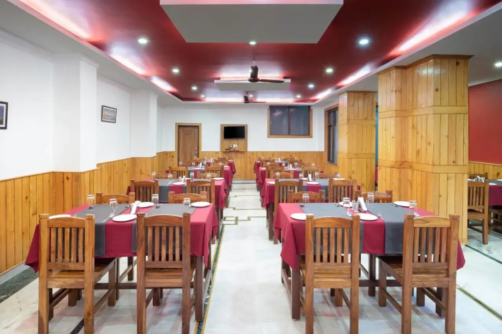 The Posh Hotel near Mall Road with Hassle Free Covered Parking