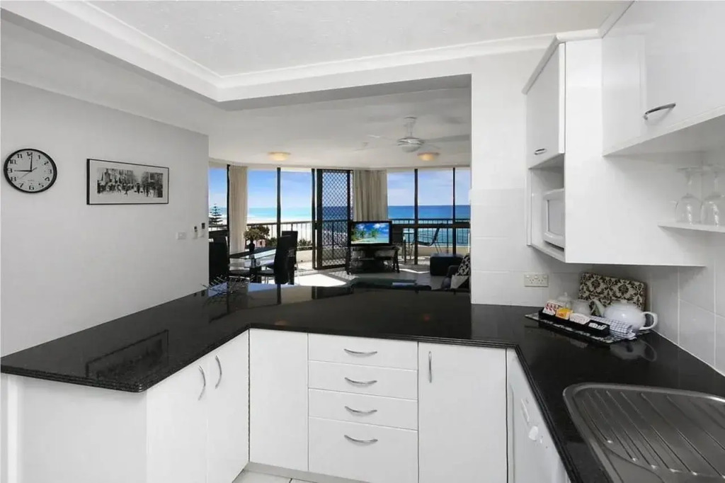 Spindrift on the Beach - Absolute Beachfront