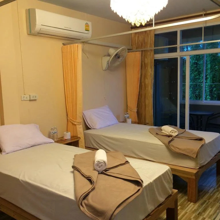 Khao-Sok Bed and Breakfast