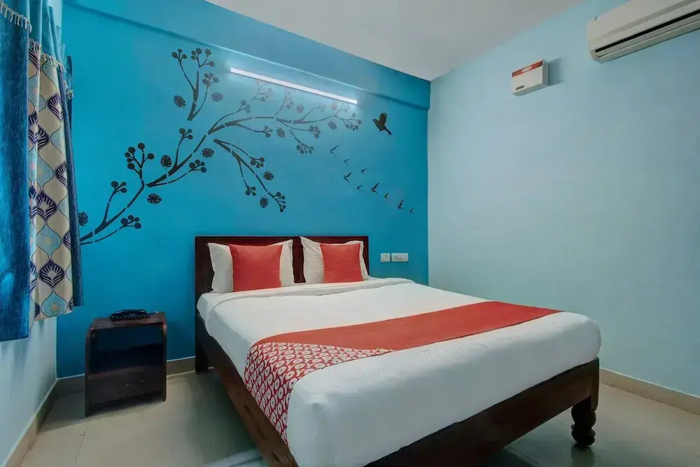 OYO 24540 Veera Amohaa Service Apartments
