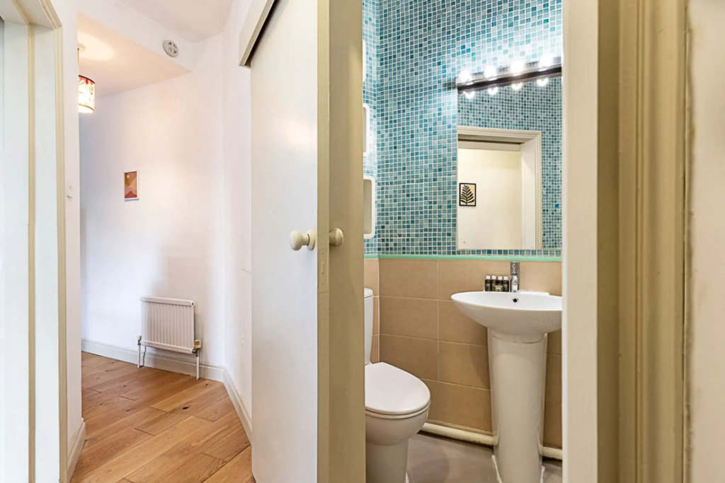 A Tranquil One-bedroom Flat Near Brockwell Park