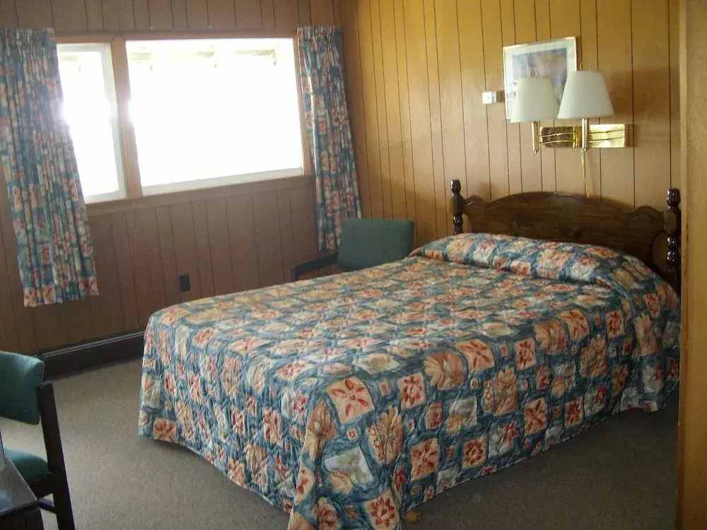 Singing Sands Inn Motel