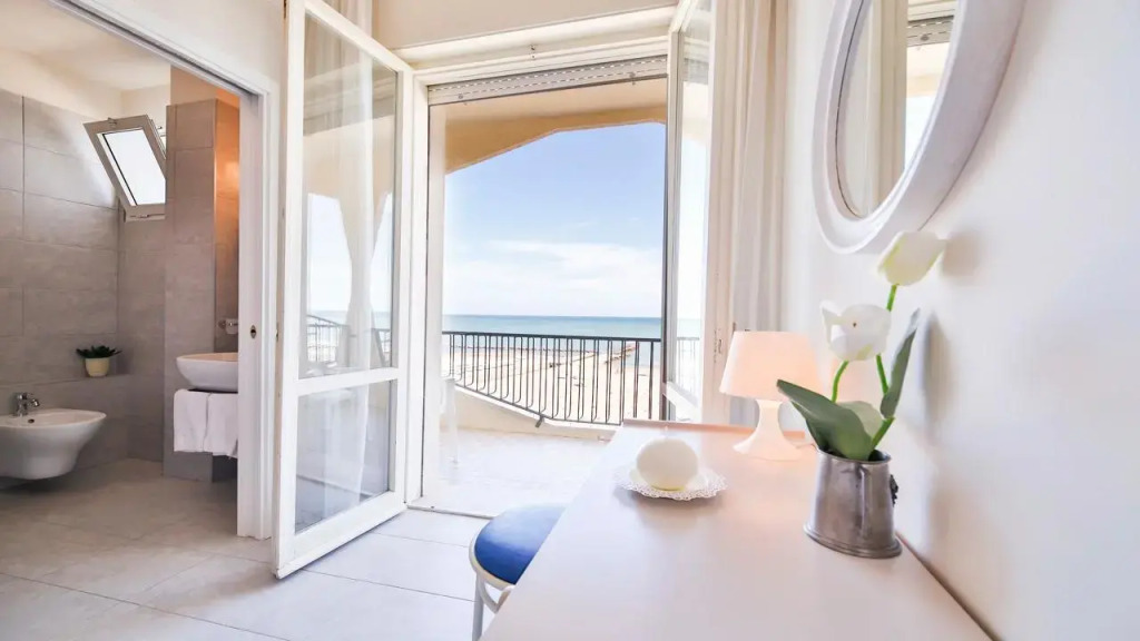 Hotel Ambasciatori Beach Front Breakfast e Brunch XXL fino alle 12 30