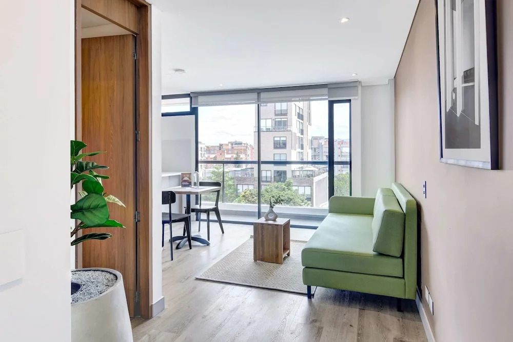 w Compelling 1BR w Balcony in Santa Barbara