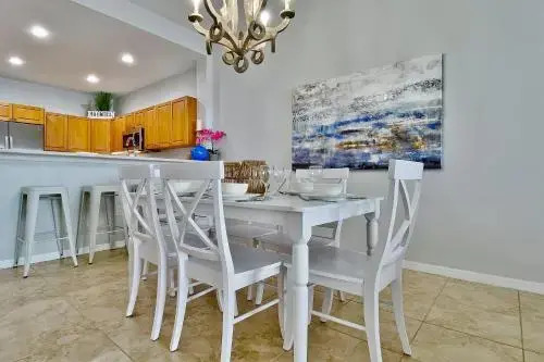 207 Harborview Grande