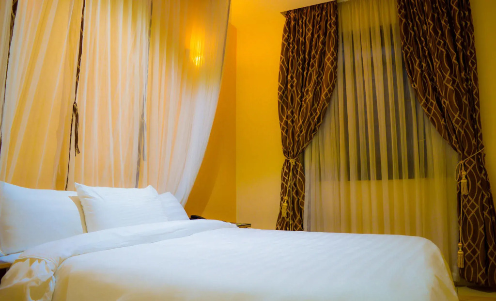 Fourth Parklands Guest House & Conference