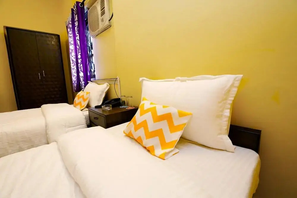 FabHotel Astoria House Salt Lake