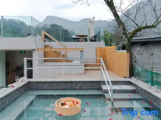 Qingchengshan Weishui Memory Hot Spring Homestay (Qingcheng Houshan Tai'an Ancient Town Branch)