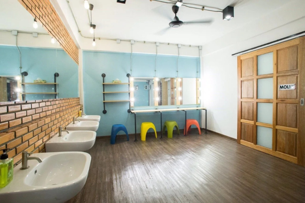 Koenji Guest House & Bar Chiang Mai
