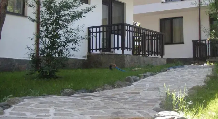 Borov Rai Houses