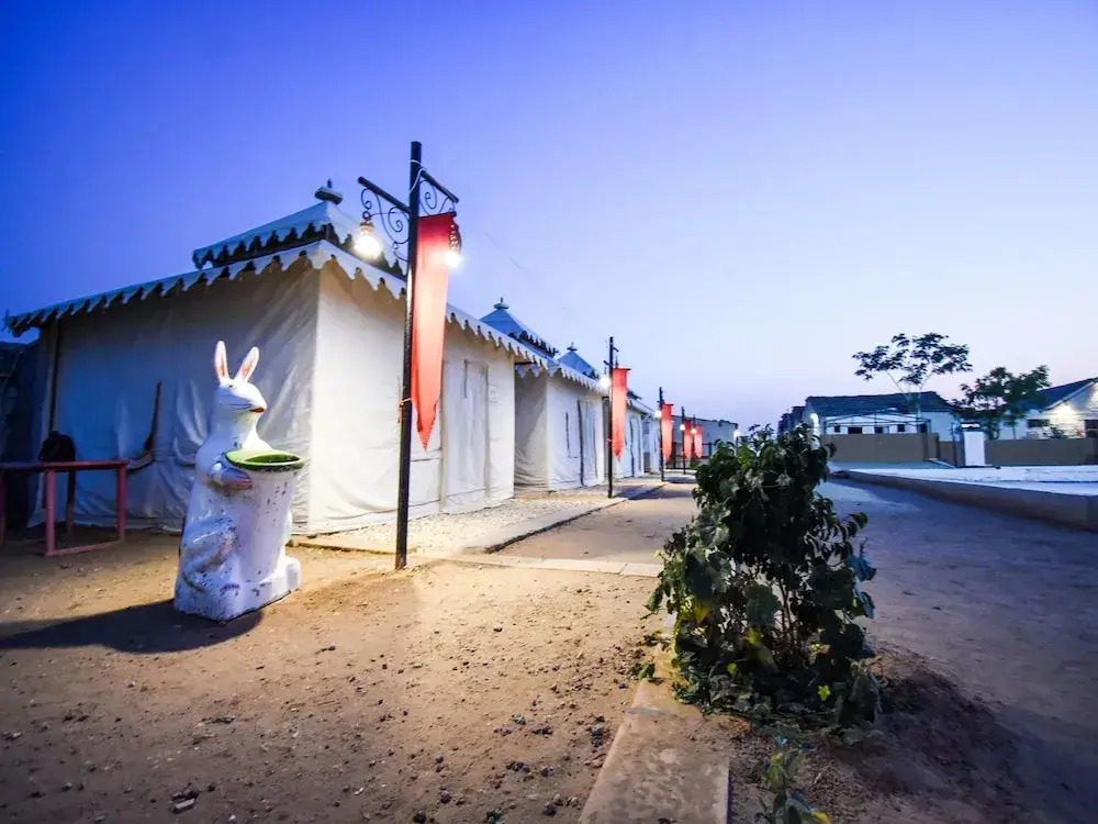 OYO 23680 Kabila Camps