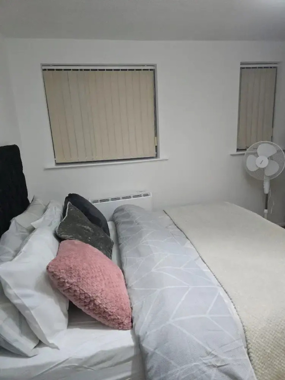 Emerald Apartment With Triple A Star Proximity
