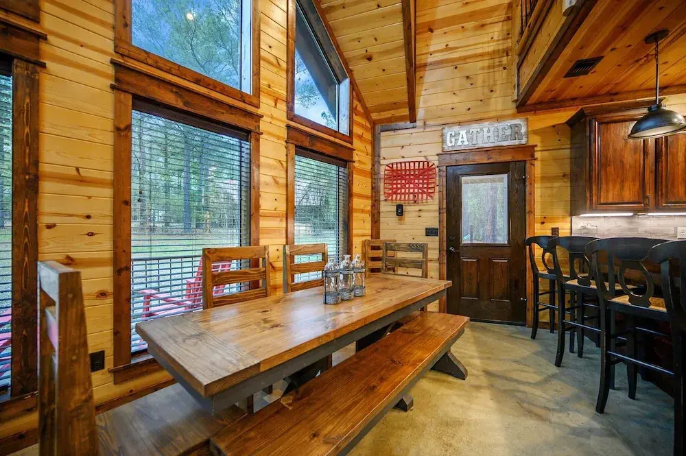 Sugar Mama Cabin for 10!