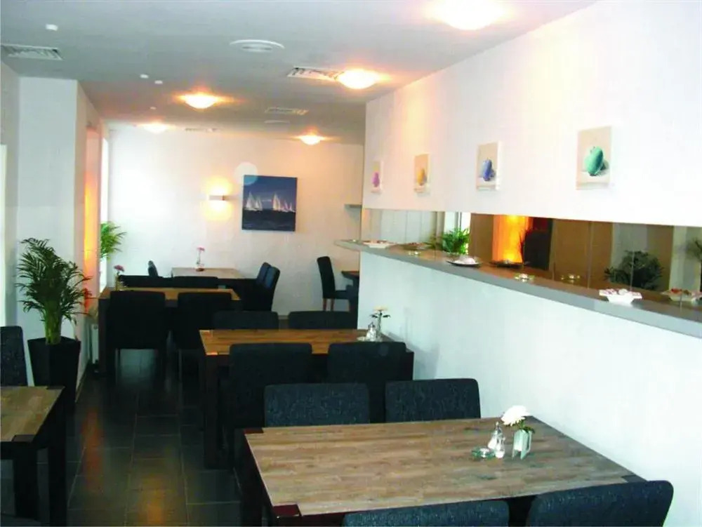 Hotel EDEN