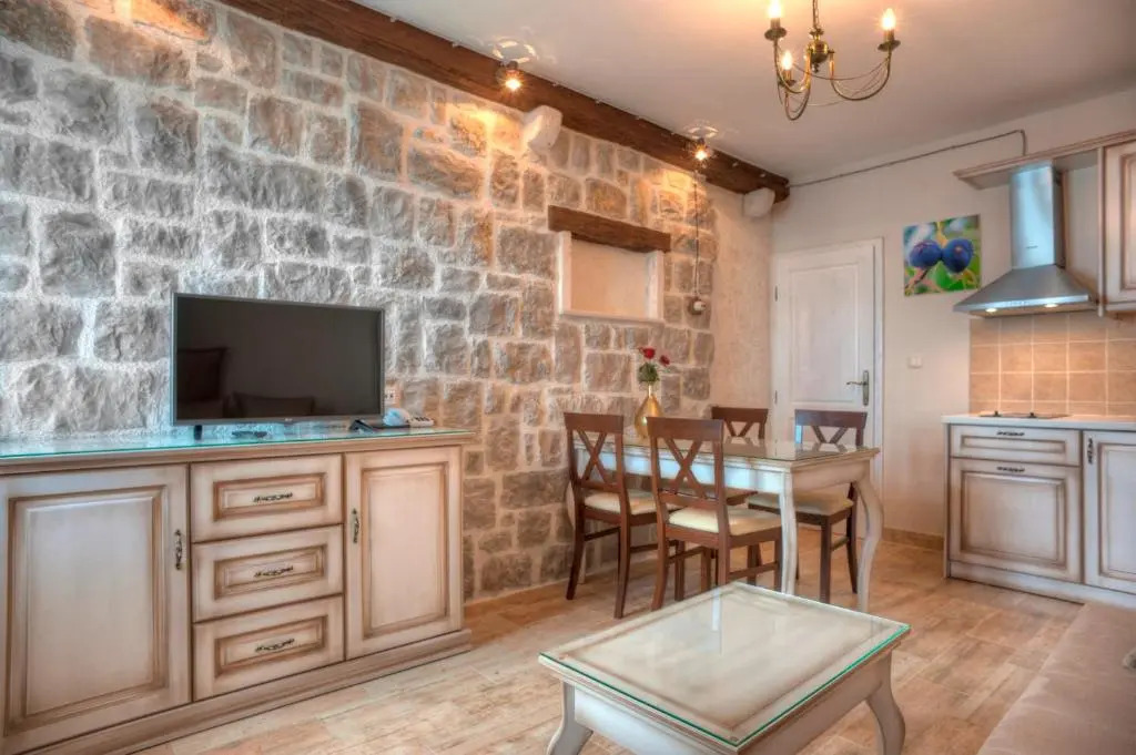 Piazza Apartments 1
