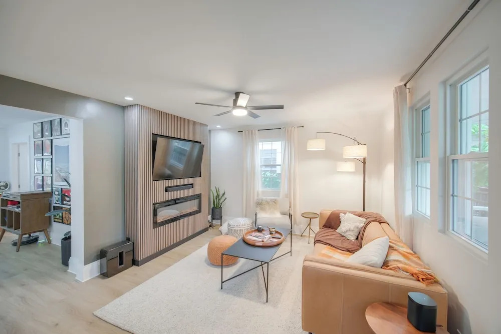 Tremont Retreat w/ Putting Green Near Downtown