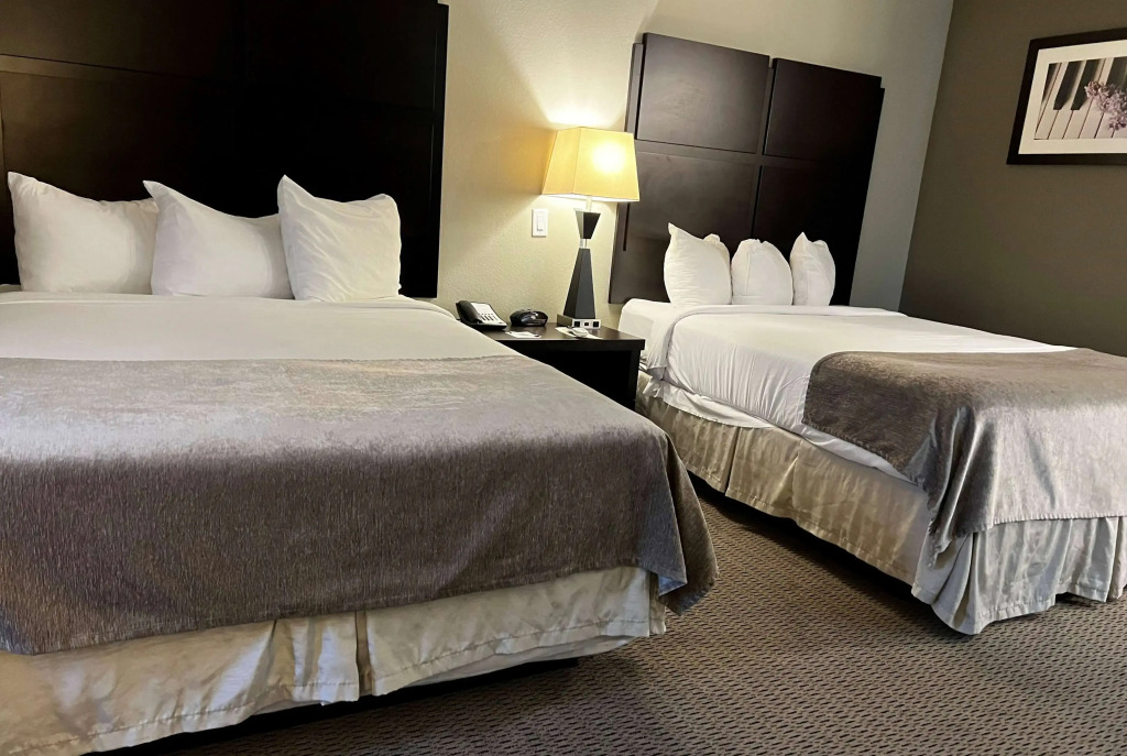 Baymont by Wyndham College Station