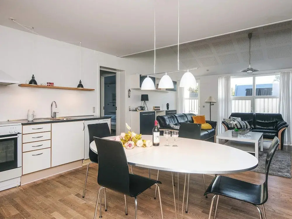 Modern Beach Retreat in Blavand-By Traum