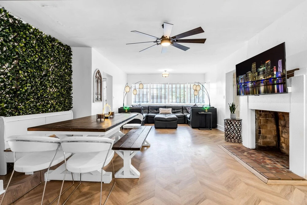 Hipster Upper Buenavista House