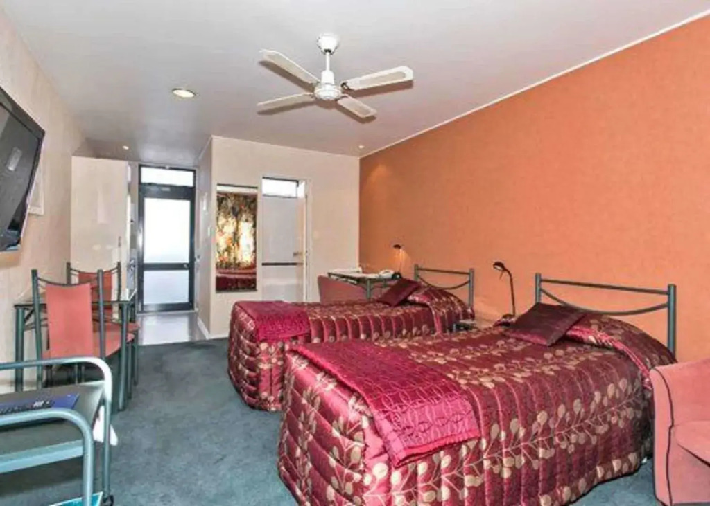 Academy Motor Inn