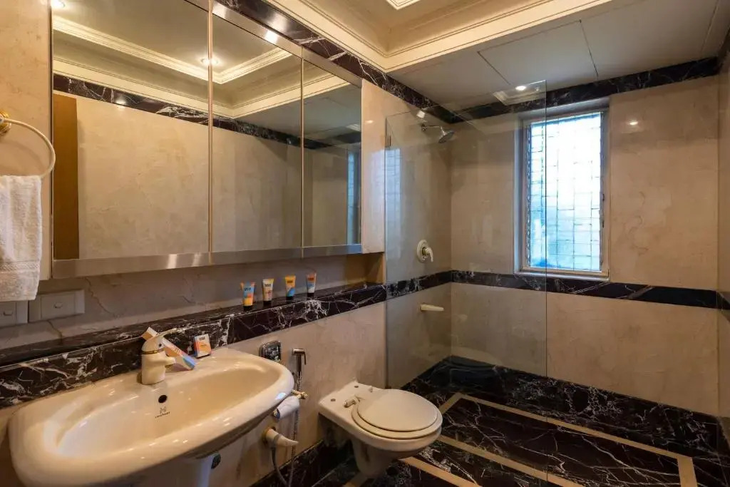 StayVistas Lumiere Villa with Rainshower Bliss