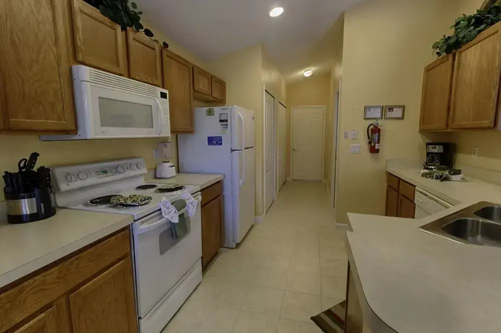 Stunning 3 bed Former Model Home With Private Upgraded Pool - 352