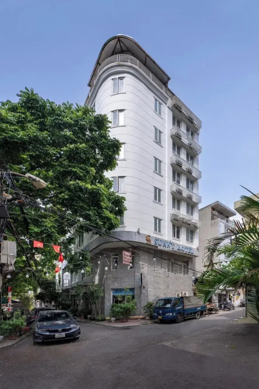 Sunny Hotel