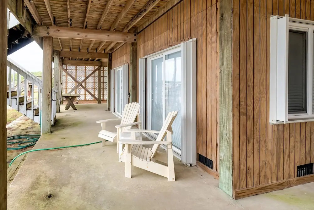 Screamin' Peace 1614 Cadillac 3 Bedroom Home by RedAwning