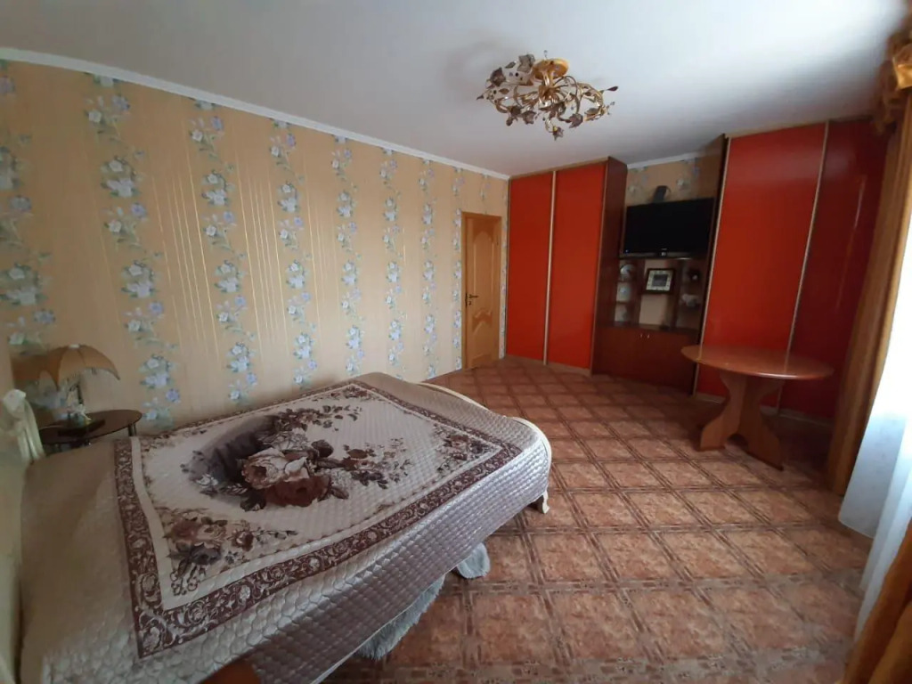 Guest House on Pobedy 7A