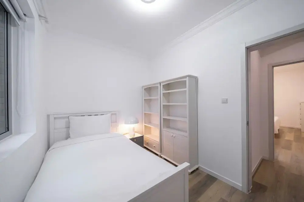 Tyms Elegant 4BR 2BA APT Changning