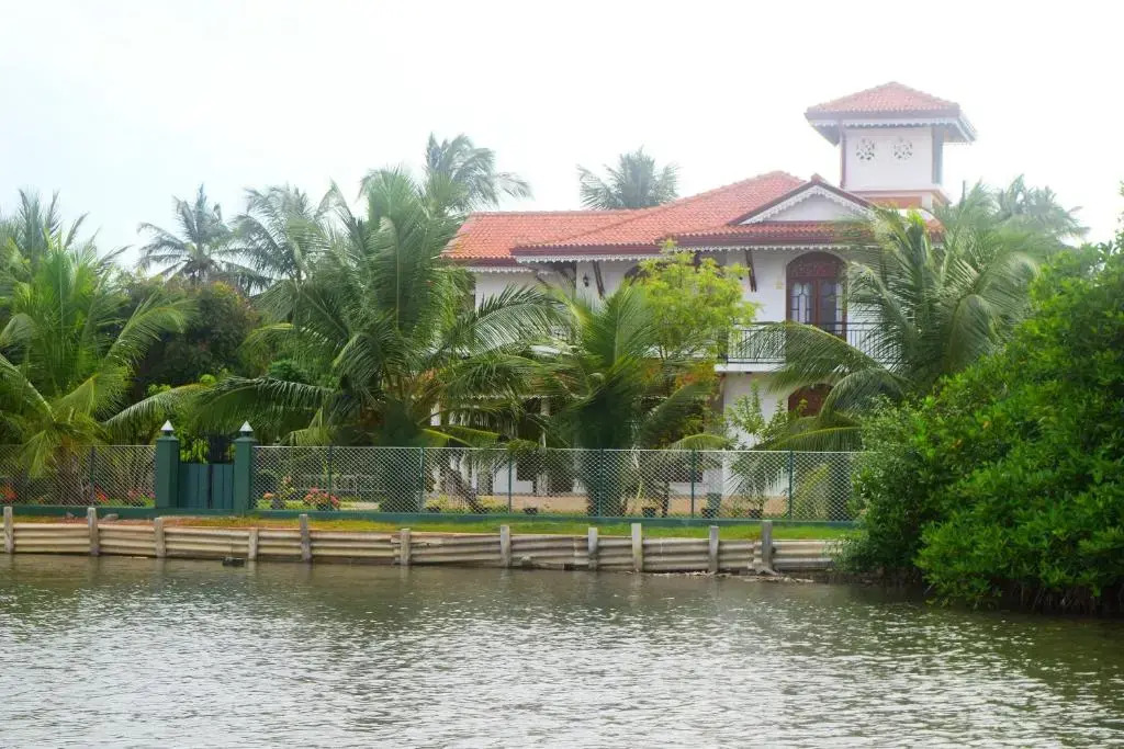 Sri Lagoon Villa