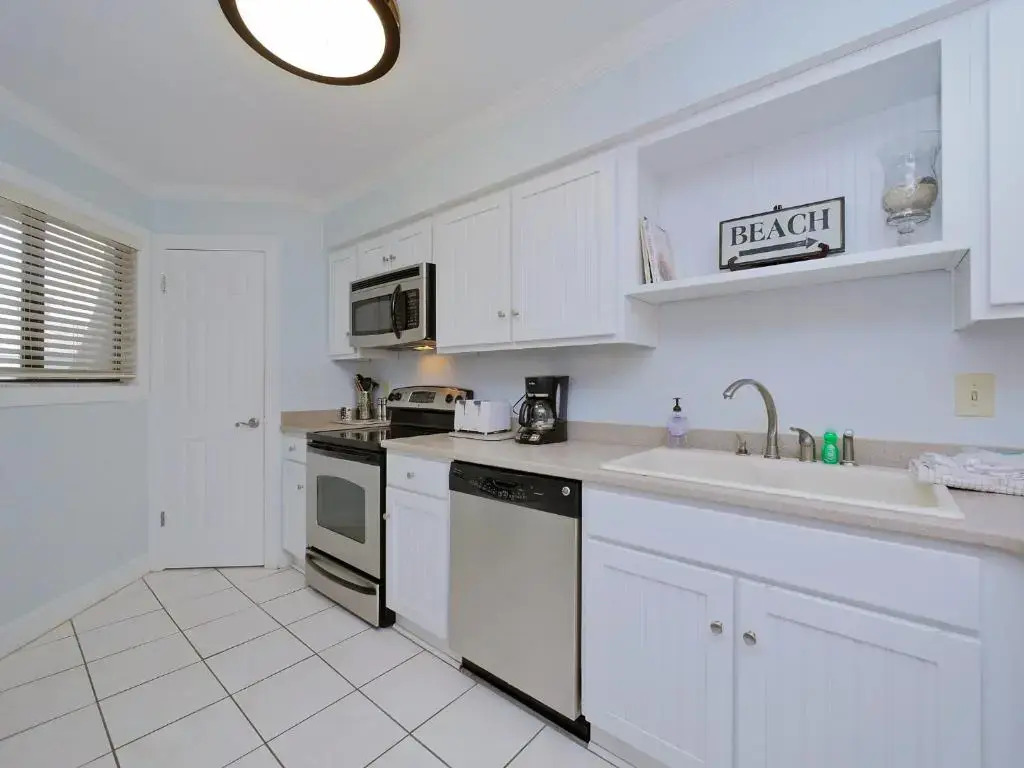 Hibiscus 201-D, 2 Bedrooms, Ocean View, 3 Pools, Spa, Sleeps 6
